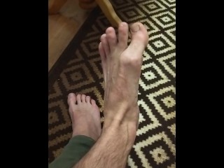 静脈の男性の足