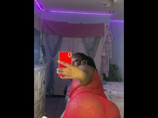 Just Watch me Shake this Phat Ass🤤