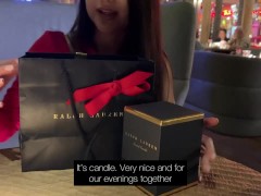 Пришла на свидание с ВИБРО ИГРУШКОЙ LUSH в киске, публично МАСТУРБИРОВАЛА под столиком 4/16