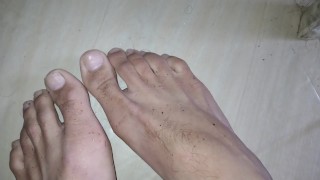 Vuile piggy feet / lange nagels (regenachtige dag) 
