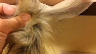 奴隷セックスドールのアナルに狐の尻尾をねじ込む