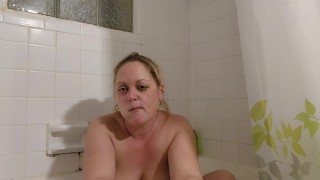 Hot baño con charlas sucias