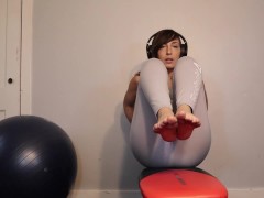Video Squirting through my YOGA PANTS with his Fingers - WARNING: Wet Pussy