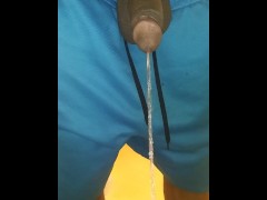 Strong and long - Screenshot 6 of 16 - Pee