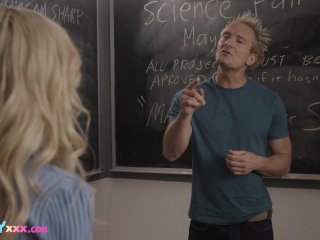 FamilyXXX - Teen Blonde Freshman Stepsister Sucks Up (Kenzie Reeves) screenshot number 1