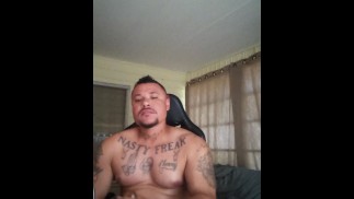 Красивый Парень Дрочит Часть 2 (Сосет Фаллоимитатор)