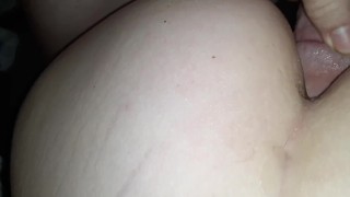 Mommy throws ass back in anal