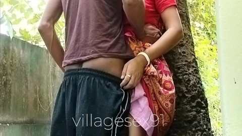 Village Living Lonly Bhabi Sex In Outdoor (Vídeo Oficial by villagesex91)