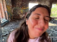 Поймал хулиганку в частном секторе и жестко наказал выебав в жопу и залил лицо спермой - Screenshot 3 of 16 - Public