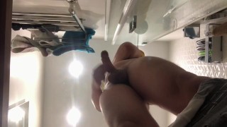 MASTURBATION STANDING UP! SPLASHING DIRECTLY ON CAMERA