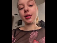 Extreme Blowjob in the Changing room - Screenshot 14 of 16 - Public Changing Room
