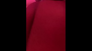 Моя киска была такой тугой и мокрой, все, что я могла сделать, это взять этот член и закричать