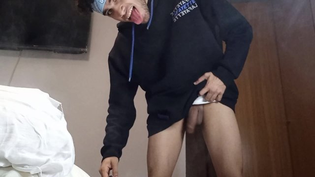 I'm horny and I lock myself in my room to masturbate, I'd fuck your pussy.