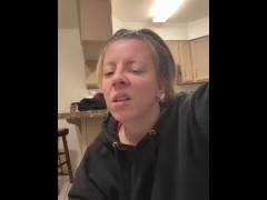 Video Pawg Milf With Tight Pussy Bends Over The Kitchen Counter & Fucks Herself From Behind
