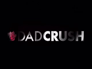 Stepdaughter Jaye Summers Helps Stepdaddy Cum In Her Mouth While Watching Porn - DadCrush screenshot number 0