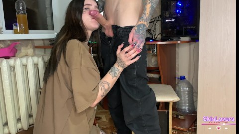 The girl sucked me while I was playing F.H., then I fucked her on the table and poured cum all over