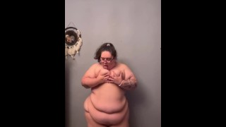 BBW Striptease And Ass Shaking Spanking