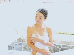 温泉に浸かって、貴方に見つめられて、私はどうすれば貴方は満足するの？ - Screenshot 11 of 16 - 乱暴