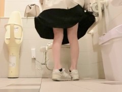 【現役女子大生】放尿シーン　おしっこ撮影