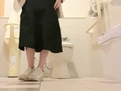【現役女子大生】放尿シーン　おしっこ撮影 - Screenshot 15 of 16 - Bathroom