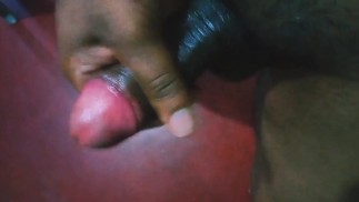 Сперма выстрелила черным членом мастурбирует, представляя, как трахается с моей тетушкой-милфой