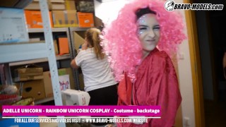 Backstage video van cosplay fotoshoot met Adelle Unicorn