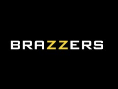 Hot MILF, Party Crasher - Charli Phoenix / Brazzers - Screenshot 16 of 16 - Brazzerstrailers