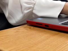 リモートワーク中にムラムラしちゃったからお気に入りのおもちゃでいっぱいハァハァしちゃういけない人妻を撮ってみたよ - Screenshot 1 of 16 - Toy