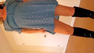 — У тебя он на моем платье! возбужденная девушка с очень мокрой киской получает хороший камшот