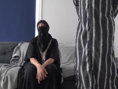 مصرية متزوجة اشترت هدية سكسية لزوجها - Screenshot 1 of 16 - Egyptian