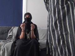 مصرية متزوجة اشترت هدية سكسية لزوجها - Screenshot 4 of 16 - Dana Egypt