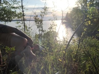 Bondage à La Vue Du Lac, être Timide, Nu, Exposé et Vulnérable me Rend Très Excité