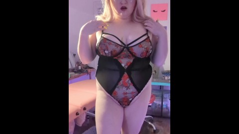 BBW Striptease and Masturbation Watching Porn