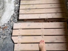 自然の中の露天温泉に入ったら開放的になっちゃった、開けっ広げな私ってエッチかな - Screenshot 3 of 16 - 巨乳