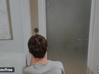Men - Finn Harding Gets A Blowjob From Joey Mills While His BF Troye Dean Next To Them screenshot number 0