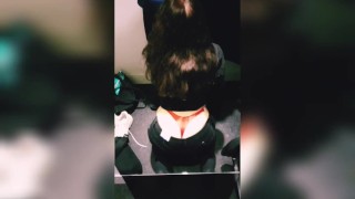 Fast mirror blowjob in public changing room