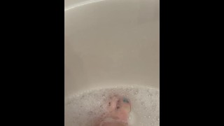 Bubbly feet