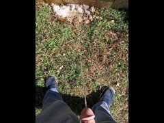Backyard Pissing - Screenshot 9 of 16 - Pee