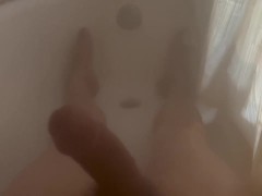 Shower play jacking off - Screenshot 10 of 16 - Solo