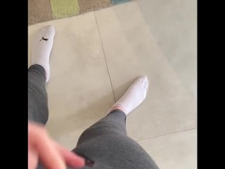 Aidez-moi à me déshabiller, j’ai besoin d’aide!