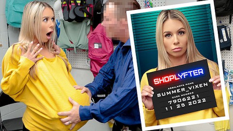 Robando chica con grandes pezones Summer Vixen es desnudada y follada en el cuarto trasero - Shoplyfter