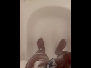Got horny while taking a shower