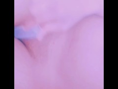 رضع ليا حبيبة صدري و حك زبك عليا لقحبة ديالك على زب و لموا