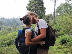 Video Hot teen couple kissing passionately on tropical paradise island!