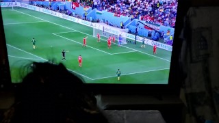 Me follo a mi vecino mientras vemos Portugal vs Uruguay en la tele. Mundial de Qatar 2022
