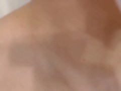 HENTAI 美少女 ななみちゃん💕jcっぽく撮ってみた💕jsにも見える？？💕パイパン💕素人 日本人のオナニーです💕ちっぱい好きな人集まれ💕