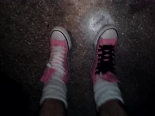 ROZE CONVERSE KOMT BUITEN KLAAR