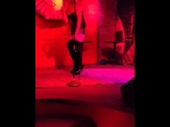 Stroke me dancing - Screenshot 9 of 16 - Singing