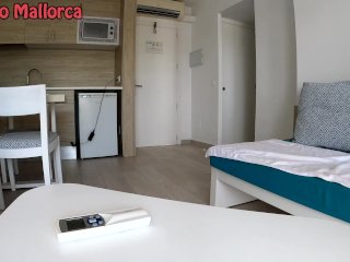 Sexo Aceitoso Con Una Sexy Italiana De Culo Redondo screenshot number 0