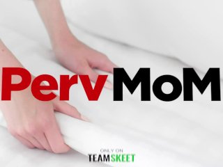 Curvy Step Mom Ivy Lebelle Lets Step Son Rubb Her Massive Tits And Juicy Ass With Foam - PervMom screenshot number 0